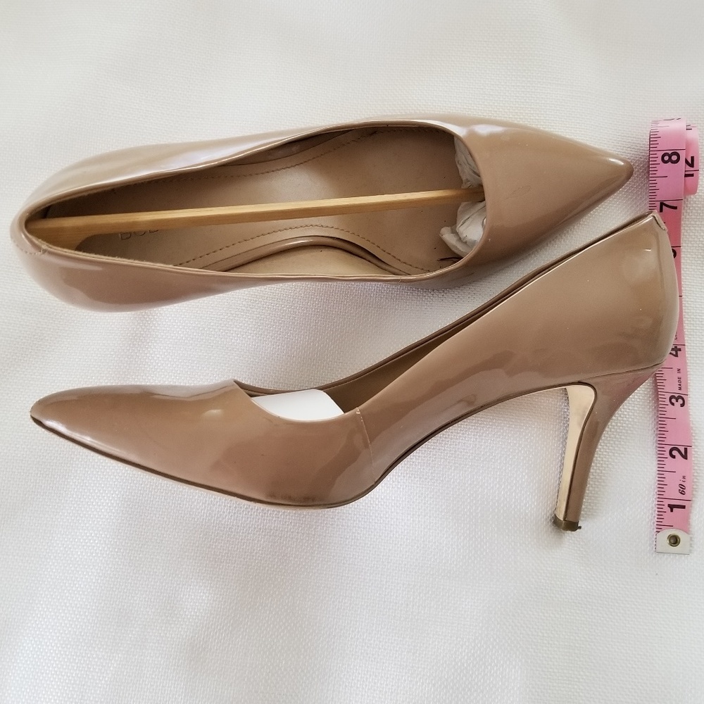 Beige BCBG Mid Heal Pumps